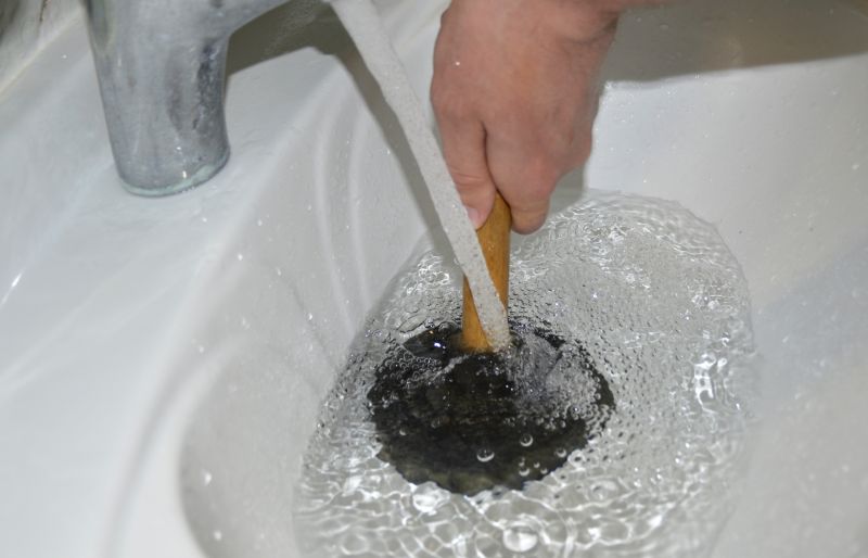 How Professionals Remove Tough Drain Clogs Safely